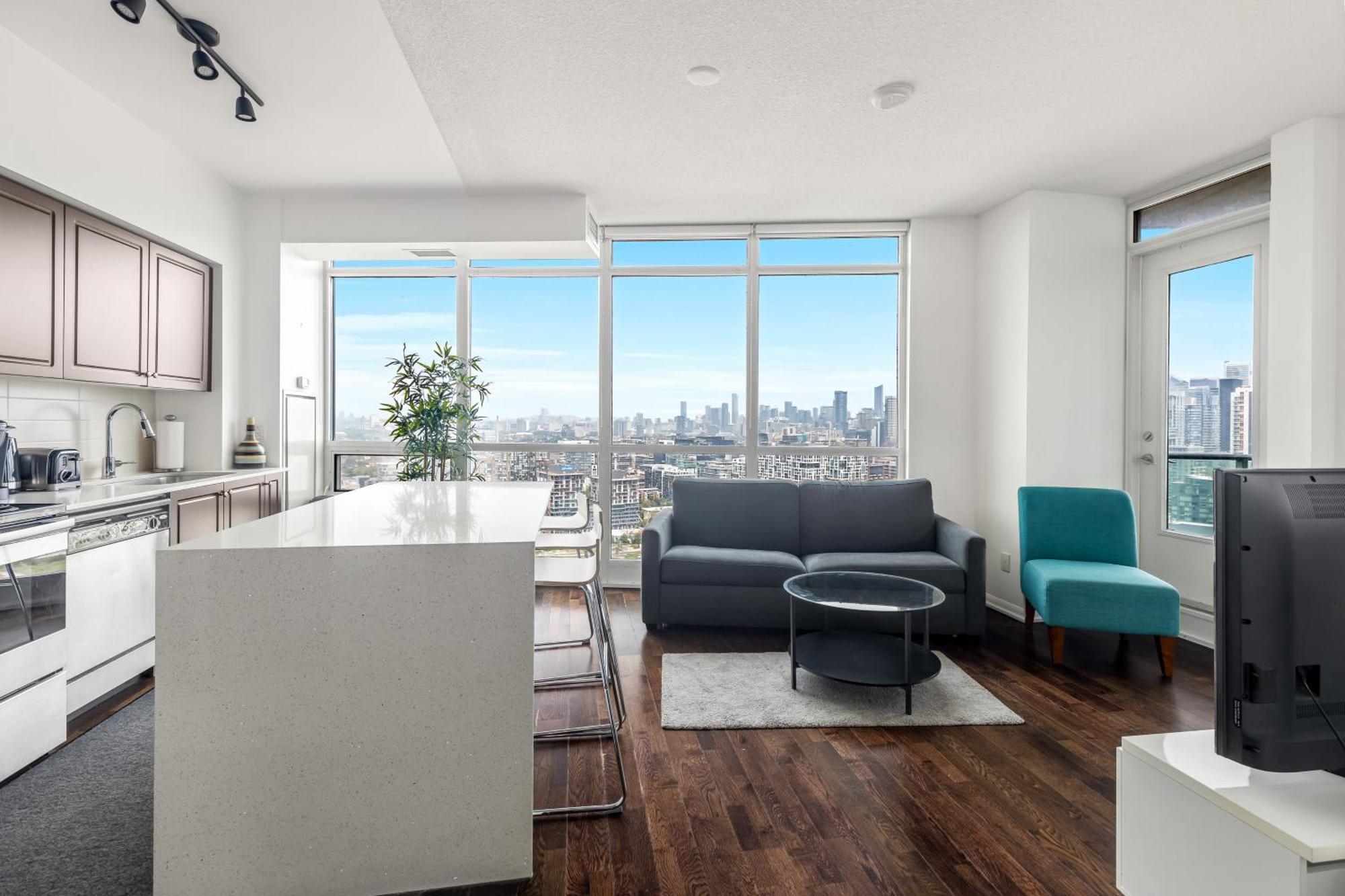 2 Bedroom Waterfront Condo Downtown W/ Free Parking Торонто Экстерьер фото